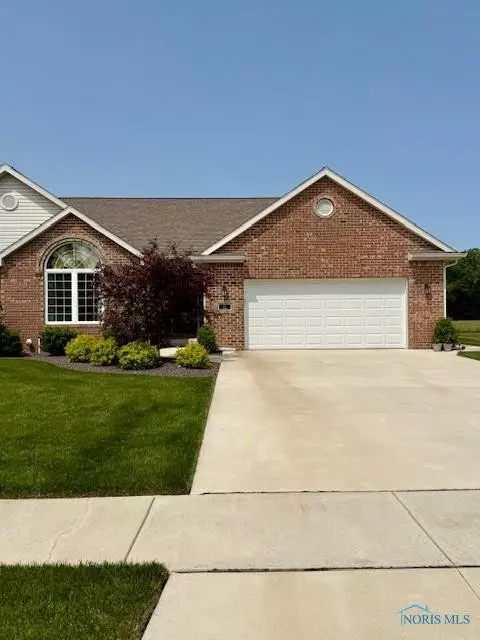 17 Crabtree Ct, Swanton, OH 43558