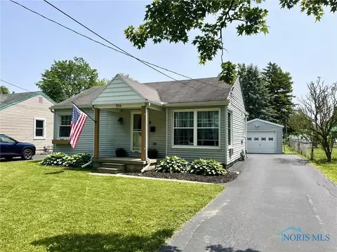 516 W 7th St, Perrysburg, OH 43551