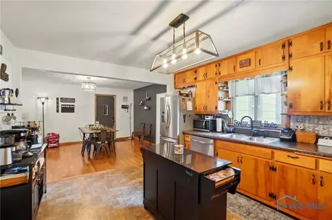 402 N Grand Ave, Ada, OH 45810 photo 15