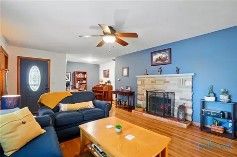 402 N Grand Ave, Ada, OH 45810 photo 8