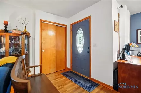 402 N Grand Ave, Ada, OH 45810 photo 3