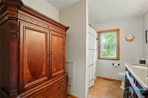 402 N Grand Ave, Ada, OH 45810 photo 23