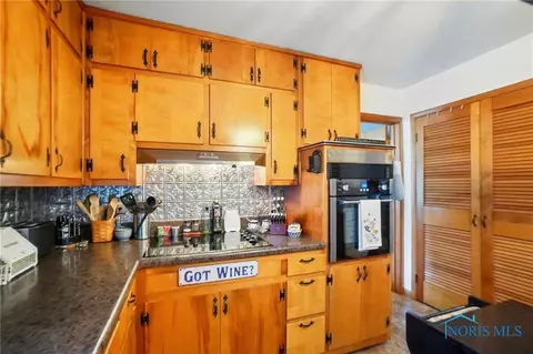 402 N Grand Ave, Ada, OH 45810 photo 12