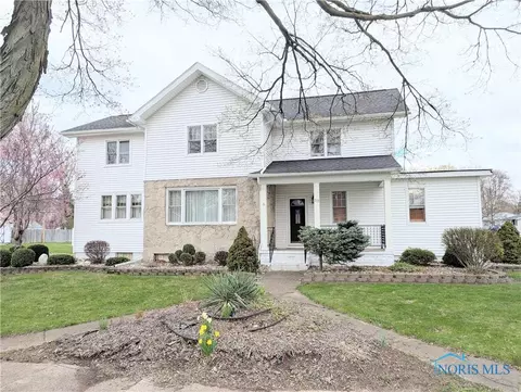 313 E Lynn St, Edgerton, OH 43517