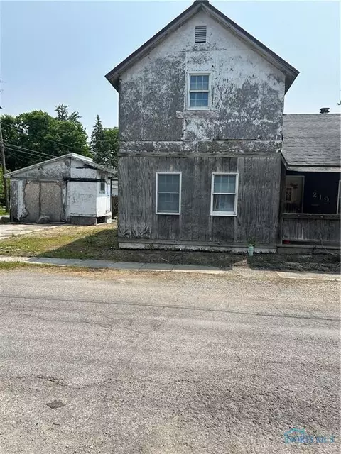 219 Hurd Ave, Findlay, OH 45840