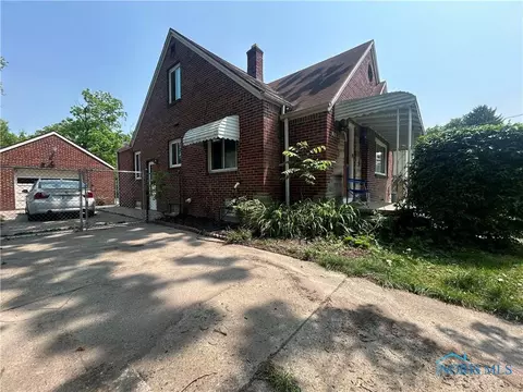 3030 Colby Dr, Toledo, OH 43614
