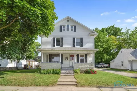 230 W South St, Fostoria, OH 44830