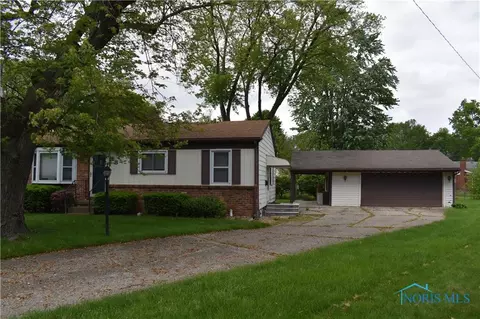 38 N Melody Ln, Waterville, OH 43566