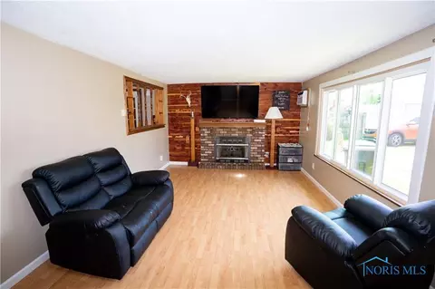 205 N Grant St, Paulding, OH 45879 photo 6