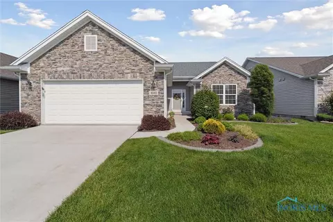 4141 Grande Lake Dr, Maumee, OH 43537