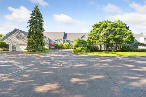 1652 River Rd, Maumee, OH 43537