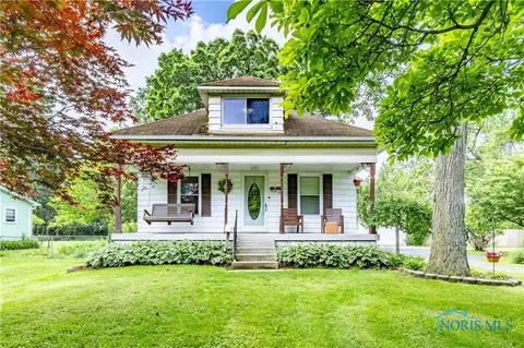 5595 Fryer Ave, Toledo, OH 43615