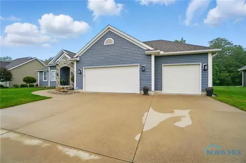1216 Apache Dr, Wauseon, OH 43567 photo 3