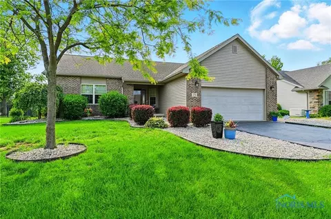 276 E Winter Woods Dr, Findlay, OH 45840