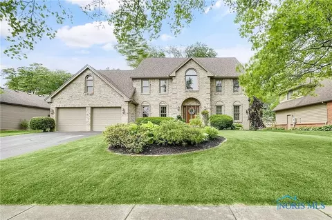 8832 Orchard Lake Rd, Holland, OH 43528