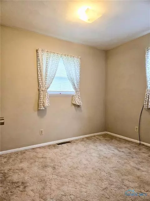 308 Jackson St, Delta, OH 43515 photo 6