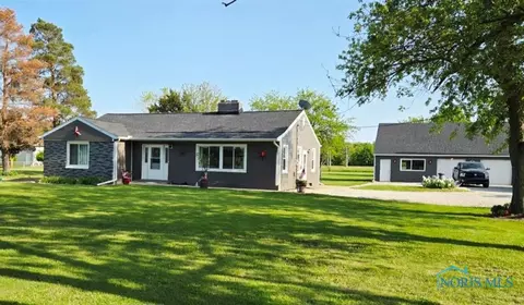 23790 W Moline Martin Rd, Millbury, OH 43447