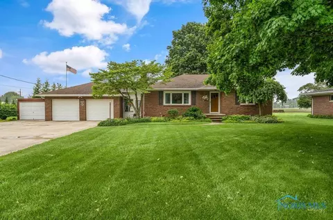 19016 W Orchard Dr, Elmore, OH 43416