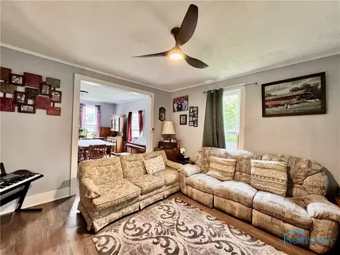 335 N Cherry St, Bryan, OH 43506 photo 9