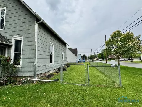 335 N Cherry St, Bryan, OH 43506 photo 30