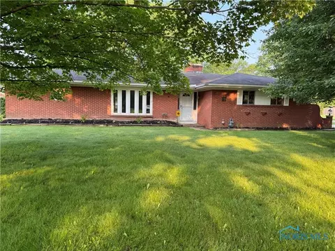 2102 Glen Arbor Dr, Toledo, OH 43614