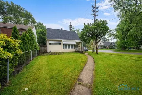 902 Coventry Ave, Toledo, OH 43607 photo 2
