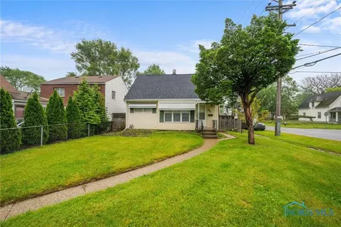 902 Coventry Ave, Toledo, OH 43607