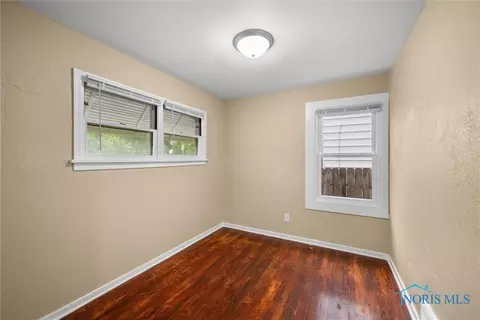 902 Coventry Ave, Toledo, OH 43607 photo 8