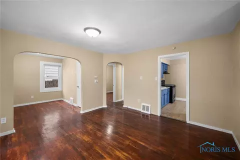 902 Coventry Ave, Toledo, OH 43607 photo 6