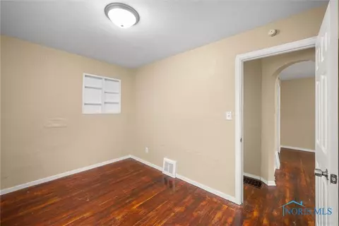 902 Coventry Ave, Toledo, OH 43607 photo 12