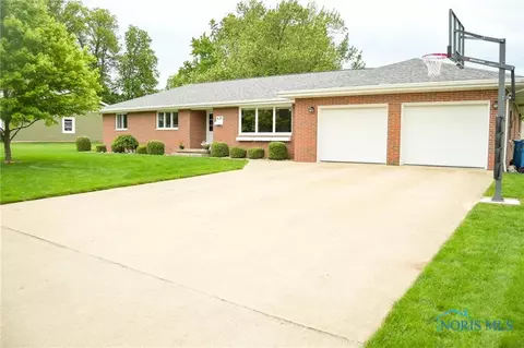 420 W South St, Bryan, OH 43506