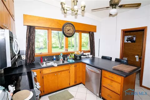 202 Troder St, Bryan, OH 43506 photo 15