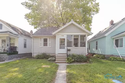 176 Elm St, Rossford, OH 43460