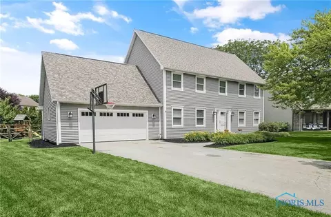 5552 Eagle Trace Dr, Sylvania, OH 43560