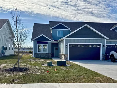 232 S Bridge Rd, Northwood, OH 43619