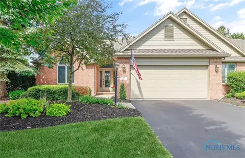 18 Callander Ct, Perrysburg, OH 43551
