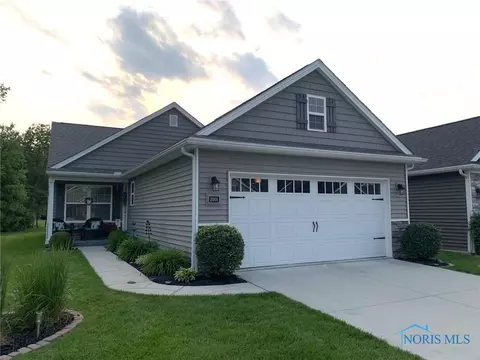 2001 Fieldbrook Dr, Toledo, OH 43615