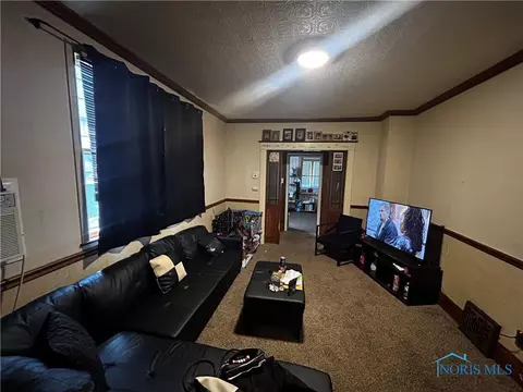 609 E Broadway St, Toledo, OH 43605 photo 3