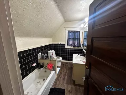 609 E Broadway St, Toledo, OH 43605 photo 8