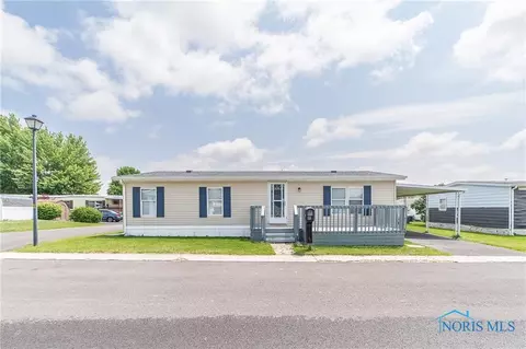 1303 Chateau Cir #60, Findlay, OH 45840