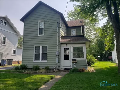 620 N Main St, Bowling Green, OH 43402
