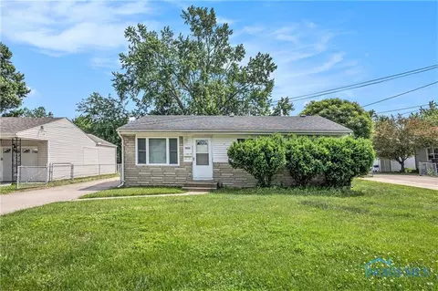 3913 Mcgregor Ln, Toledo, OH 43623