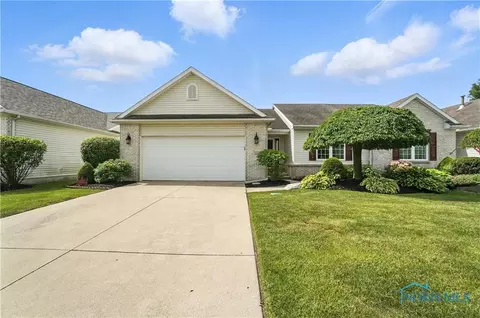5016 Wynn Park Dr, Oregon, OH 43616