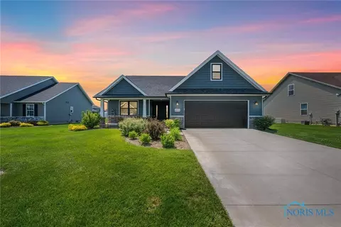 15571 Sunset Maple Dr, Perrysburg, OH 43551