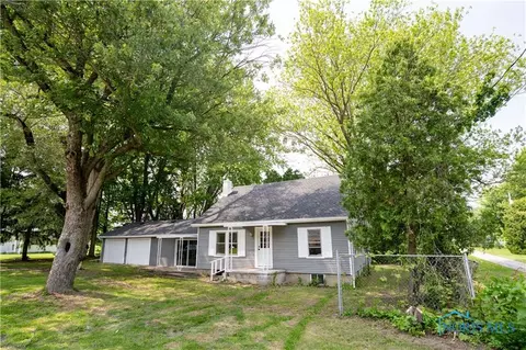 636 3rd St, Liberty Center, OH 43532