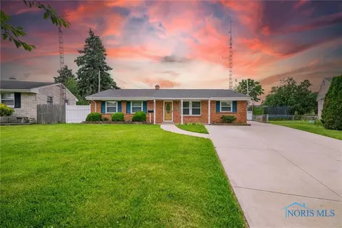 6005 Bahiamar Rd, Toledo, OH 43611