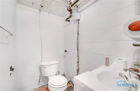 806 Evesham Ave, Toledo, OH 43607 photo 12