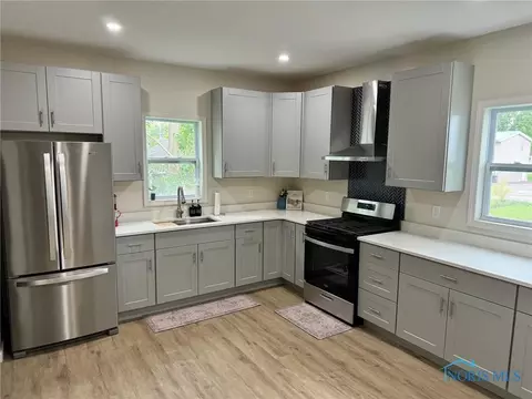 215 Enterprise St, Bryan, OH 43506 photo 4