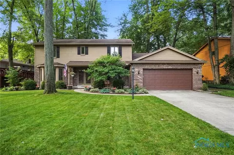 4329 Woodbriar Dr, Toledo, OH 43623