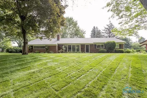 5902 Winding Way, Sylvania, OH 43560